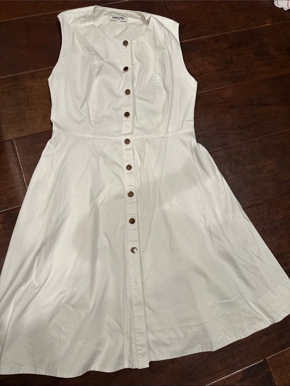 Women’s White Sleeveless Button-Front Casual Dress very Marilyn Monroe